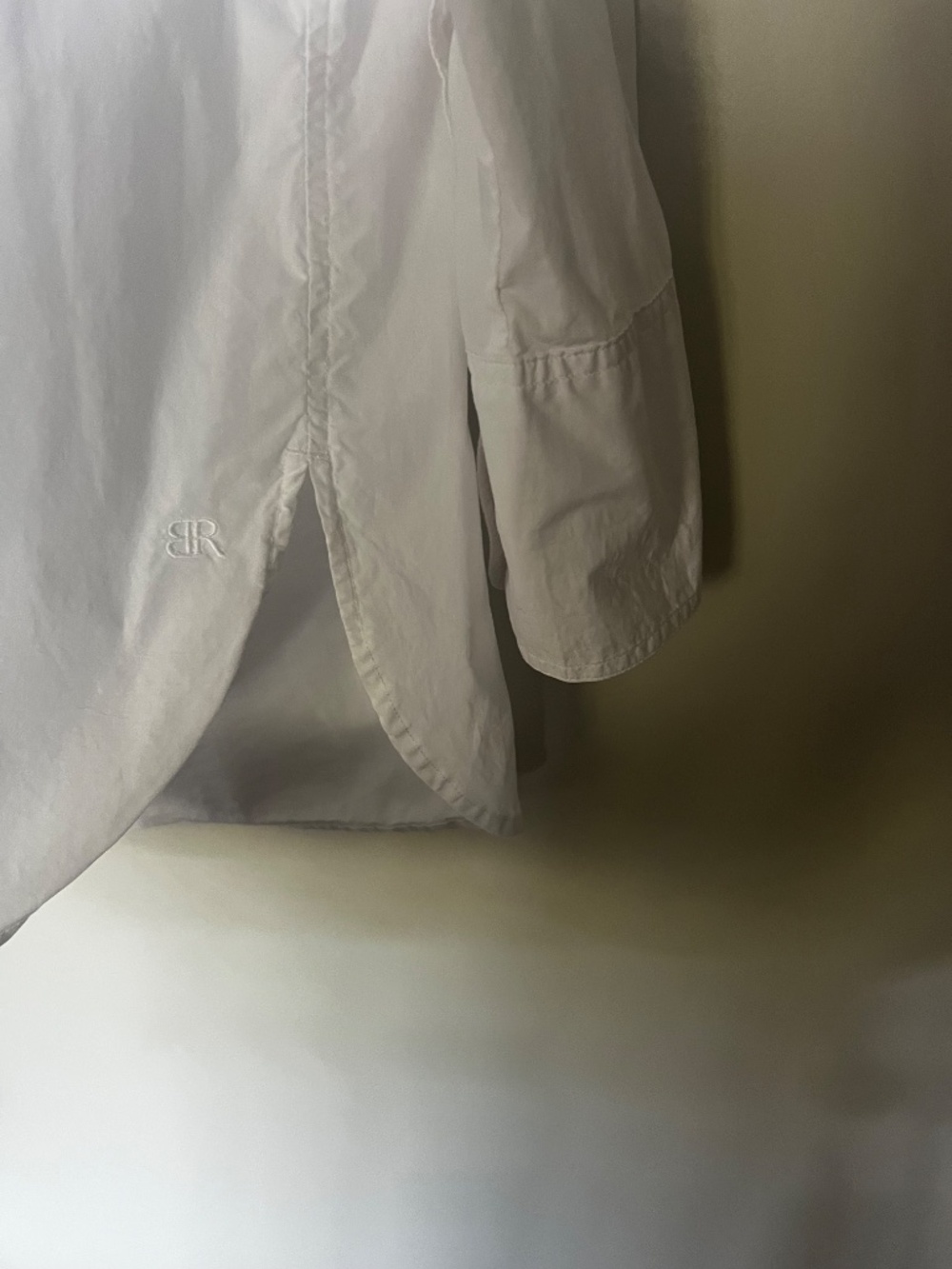 Banana Republic Women's white poplin button-down shirt relaxed and oversized (M) - Picture 3 of 9